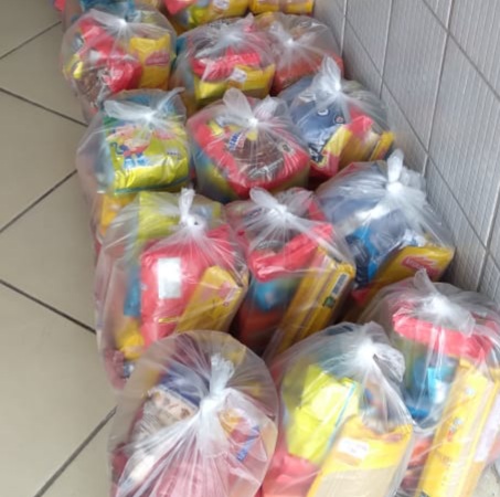 A Secretaria Municipal de Educação, iniciou nesta quinta-feira (08), a distribuição de 690 kits nutricionais para todos os alunos da Rede Municipal