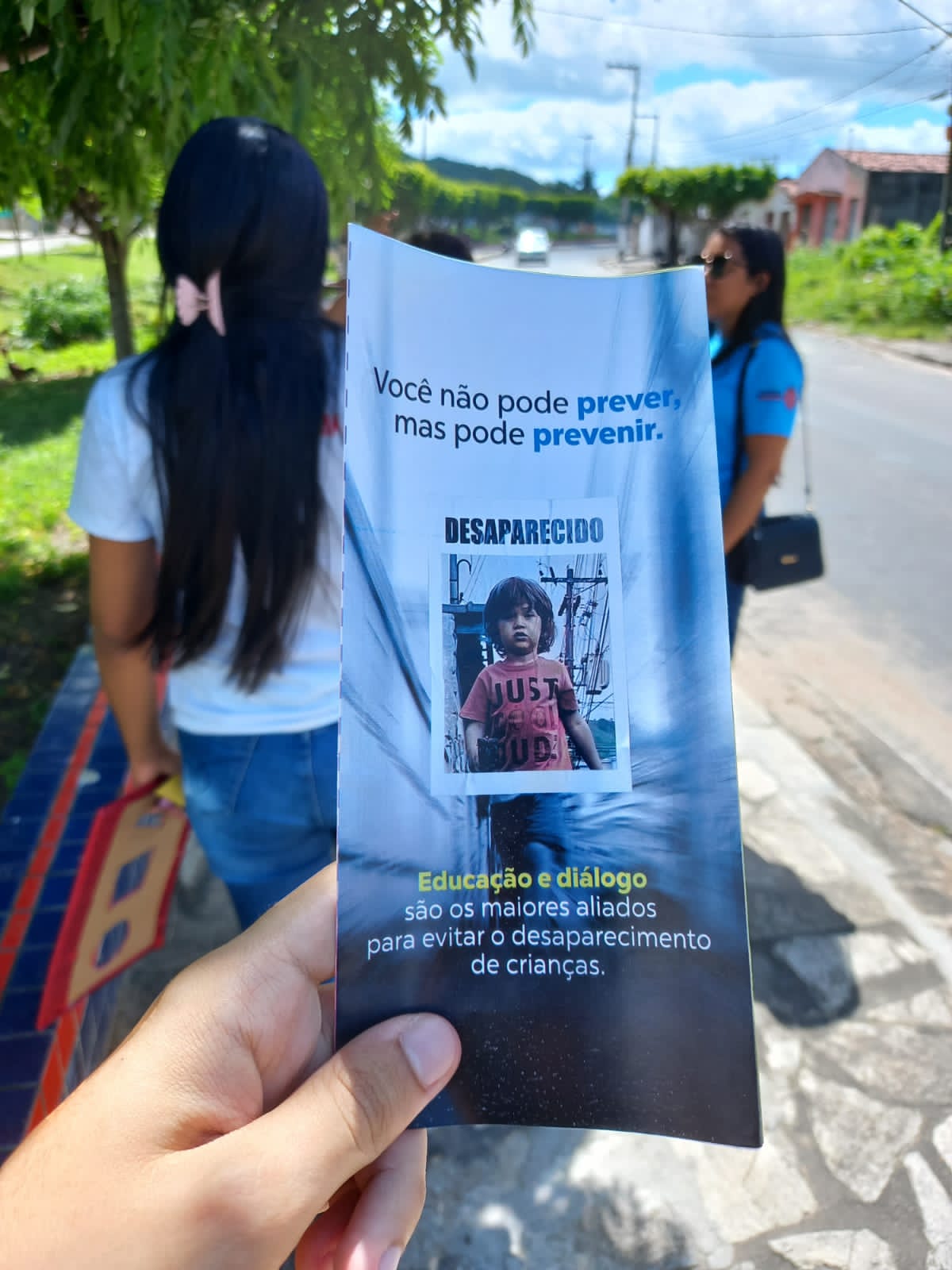 Programa Criança Feliz faz orientações às famílias sobre a importância de prevenir o desaparecimento de crianças.
