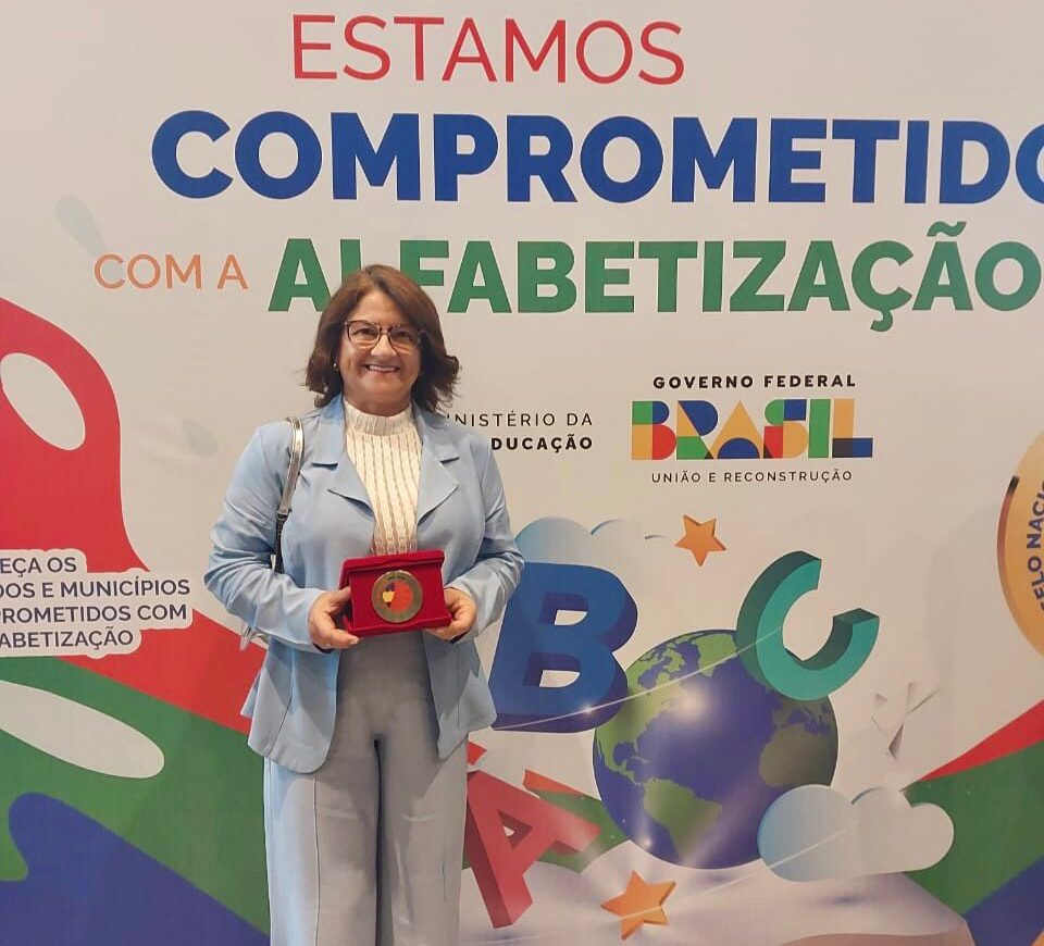 Duas Estradas recebe Selo Nacional Compromisso com a Alfabetização 2025